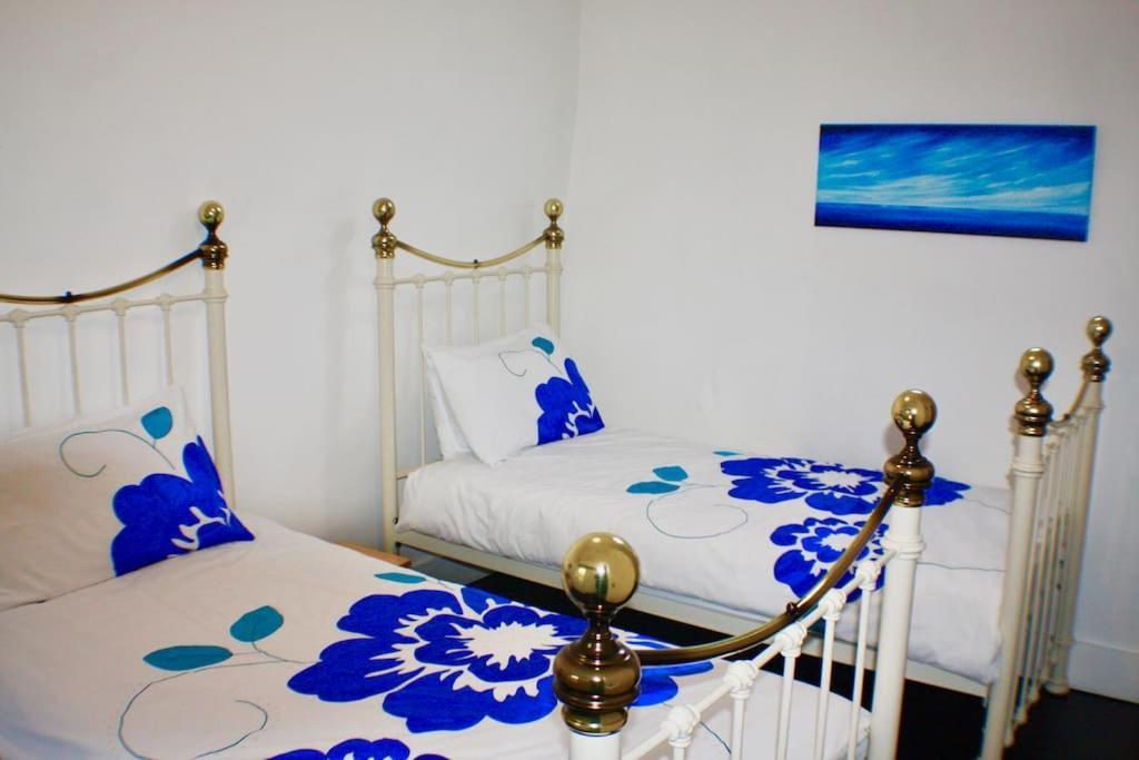 Holiday home Mount Barn Newcastle Emlyn